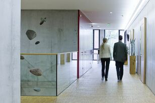 Flur-Impression im HFH-Studienzentrum Feldkirch