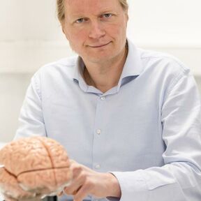 Portrait Dr. Michael Schwarz