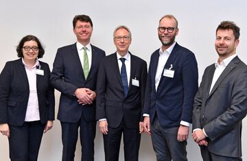 Gruppenbild mit Referenten der Veranstaltung zum Dualen Studium der AGA