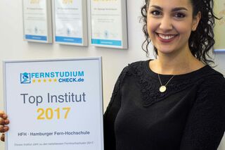 Urkunde "Top Institut 2017" von Fernstudiumcheck