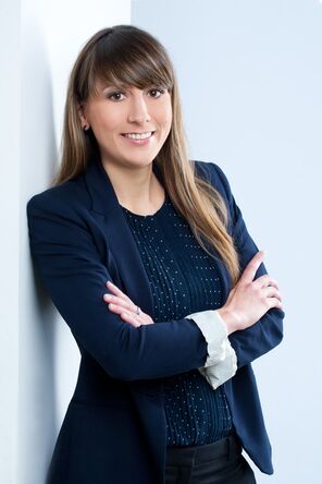 Beatrix Deimbacher Beatrix Deimbacher, Betriebswirtschaft für HAK-Absolventen