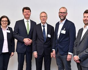 Gruppenbild mit Referenten der Veranstaltung zum Dualen Studium der AGA
