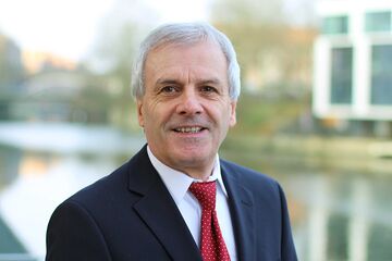 Prof. Dr. Wolfgang Becker Prof. Dr. Wolfgang Becker